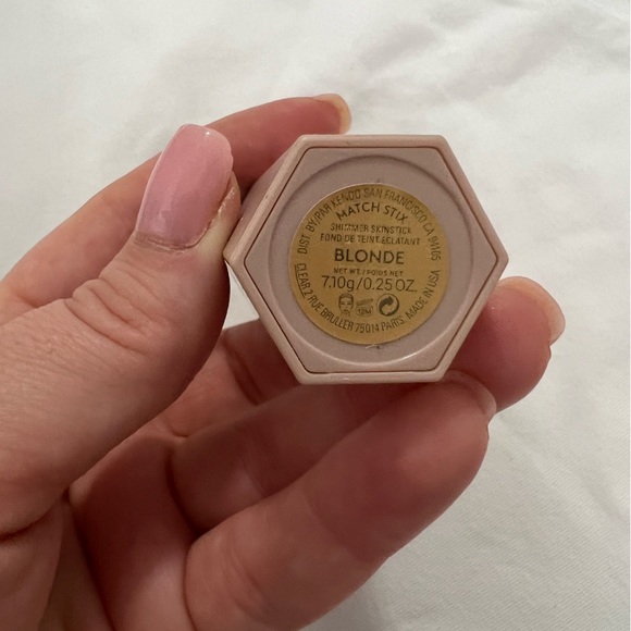 Fenty Beauty Highlighter Stick - Picture 2 of 4